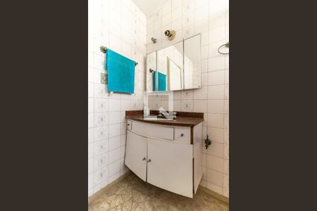 Apartamento à venda com 142m², 3 quartos e 1 vaga Apartamento à venda com 142m², 3 quartos e 1 vagaBanheiro 1 - Armário e Espelho