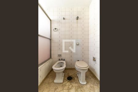 Apartamento à venda com 142m², 3 quartos e 1 vaga Apartamento à venda com 142m², 3 quartos e 1 vagaBanheiro 1