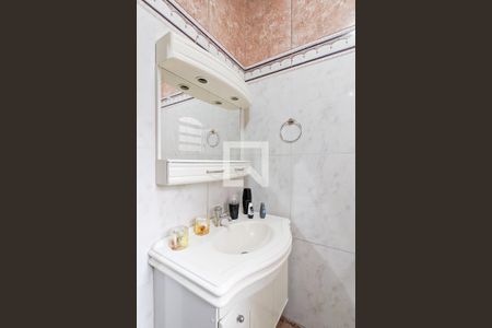 Casa à venda com 200m², 3 quartos e 4 vagasBanheiro 