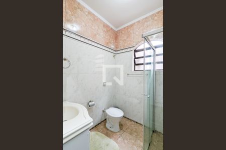 Casa à venda com 200m², 3 quartos e 4 vagasBanheiro 