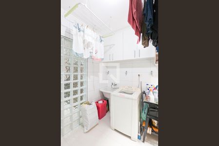 Casa à venda com 200m², 3 quartos e 4 vagasÁrea de serviço 