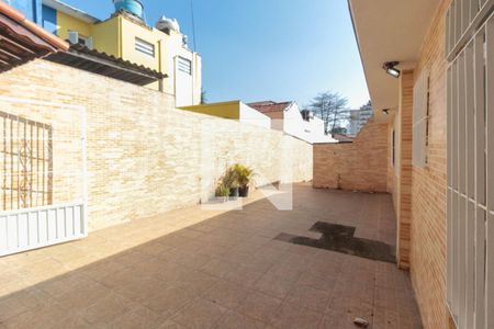 Casa à venda com 110m², 2 quartos e 4 vagas Casa à venda com 110m², 2 quartos e 4 vagasQuintal