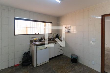 Casa à venda com 110m², 2 quartos e 4 vagas Casa à venda com 110m², 2 quartos e 4 vagasCozinha