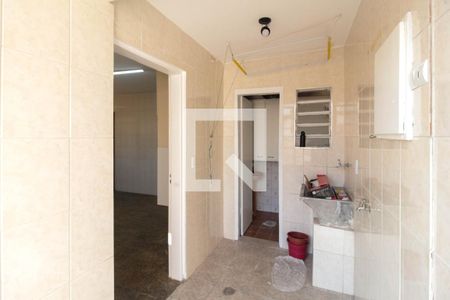Casa à venda com 110m², 2 quartos e 4 vagas Casa à venda com 110m², 2 quartos e 4 vagasÁrea de serviço
