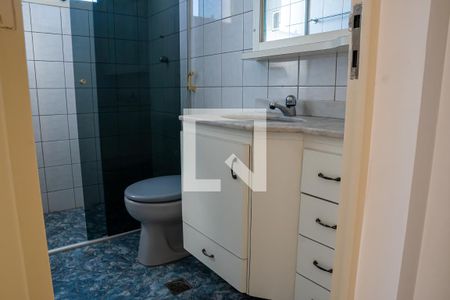 Apartamento à venda com 70m², 3 quartos e 2 vagas Apartamento à venda com 70m², 3 quartos e 2 vagasBanheiro da Suíte