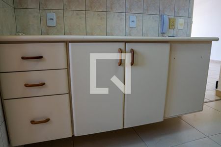 Apartamento à venda com 70m², 3 quartos e 2 vagas Apartamento à venda com 70m², 3 quartos e 2 vagasCozinha - Armários