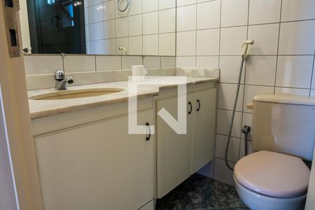 Apartamento à venda com 70m², 3 quartos e 2 vagas Apartamento à venda com 70m², 3 quartos e 2 vagasBanheiro Social