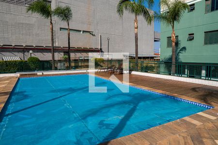 Apartamento à venda com 70m², 3 quartos e 2 vagas Apartamento à venda com 70m², 3 quartos e 2 vagasÁrea comum - Piscina