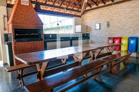 Apartamento à venda com 70m², 3 quartos e 2 vagas Apartamento à venda com 70m², 3 quartos e 2 vagasÁrea comum - Churrasqueira