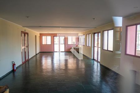 Apartamento à venda com 70m², 3 quartos e 2 vagas Apartamento à venda com 70m², 3 quartos e 2 vagasÁrea comum - Salão de festas