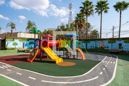 Apartamento à venda com 70m², 3 quartos e 2 vagas Apartamento à venda com 70m², 3 quartos e 2 vagasÁrea Comum - Playground