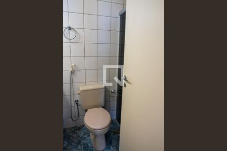 Apartamento à venda com 70m², 3 quartos e 2 vagas Apartamento à venda com 70m², 3 quartos e 2 vagasBanheiro Social