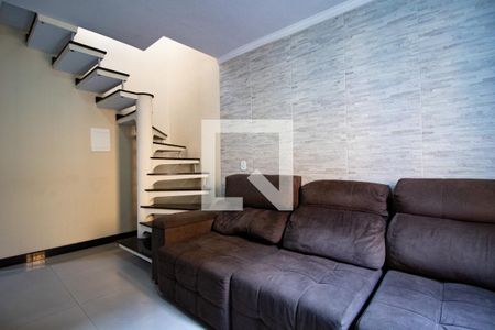 Sala de casa de condomínio à venda com 3 quartos, 140m² em Vila Taquari, São Paulo