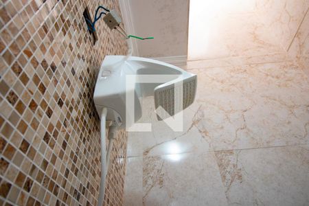 Casa de condomínio à venda com 140m², 3 quartos e 1 vaga Casa de condomínio à venda com 140m², 3 quartos e 1 vagaChuveiro