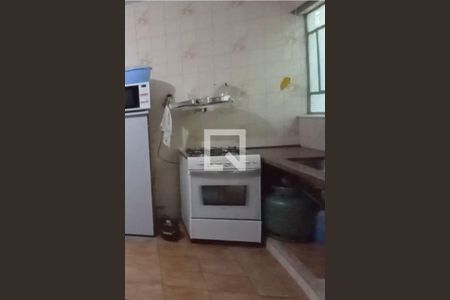 Casa à venda com 156m², 3 quartos e 2 vagas Casa à venda com 156m², 3 quartos e 2 vagasCozinha Casa 1