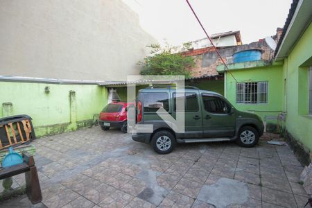 Casa à venda com 212m², 4 quartos e 5 vagasQuintal