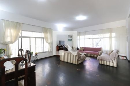 Sala de casa à venda com 4 quartos, 450m² em Vila Santa Maria, São Paulo