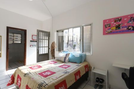 Casa à venda com 450m², 4 quartos e 2 vagasSuíte 2