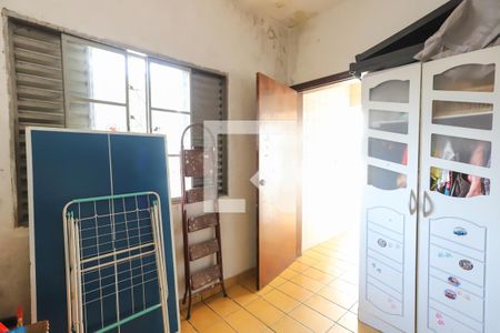 Casa à venda com 450m², 4 quartos e 2 vagasQuarto de Serviço