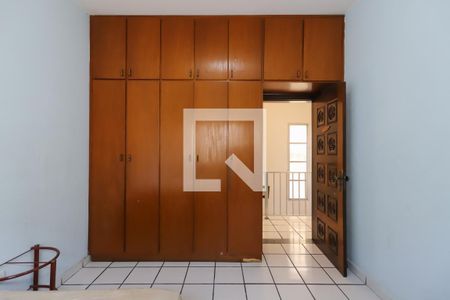 Casa à venda com 450m², 4 quartos e 2 vagasQuarto 1