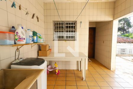 Casa à venda com 450m², 4 quartos e 2 vagasLavanderia