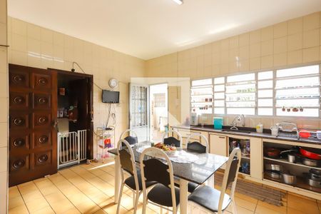 Casa à venda com 450m², 4 quartos e 2 vagasCozinha