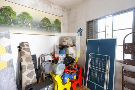 Casa à venda com 450m², 4 quartos e 2 vagasQuarto de Serviço