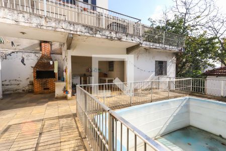 Casa à venda com 450m², 4 quartos e 2 vagasQuintal