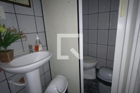 Casa à venda com 300m², 8 quartos e 1 vaga Casa à venda com 300m², 8 quartos e 1 vagaBanheiro Casa 3