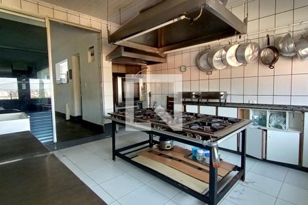 Casa à venda com 300m², 8 quartos e 1 vaga Casa à venda com 300m², 8 quartos e 1 vagaCozinha Casa 3