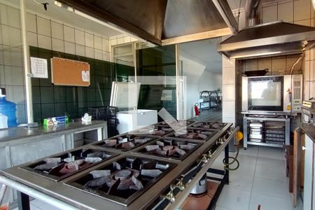 Casa à venda com 300m², 8 quartos e 1 vaga Casa à venda com 300m², 8 quartos e 1 vagaCozinha Casa 3