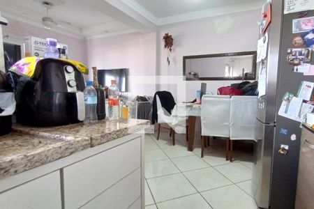 Casa à venda com 300m², 8 quartos e 1 vaga Casa à venda com 300m², 8 quartos e 1 vagaCozinha Casa 1