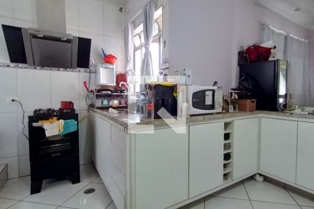 Casa à venda com 300m², 8 quartos e 1 vaga Casa à venda com 300m², 8 quartos e 1 vagaCozinha Casa 1