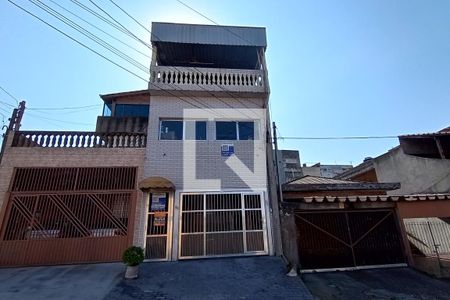 Casa à venda com 300m², 8 quartos e 1 vaga Casa à venda com 300m², 8 quartos e 1 vagaFachada