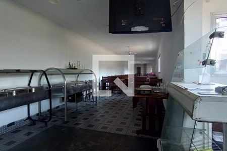 Casa à venda com 300m², 8 quartos e 1 vaga Casa à venda com 300m², 8 quartos e 1 vagaSalão Casa 3