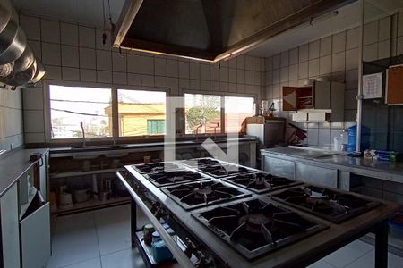 Casa à venda com 300m², 8 quartos e 1 vaga Casa à venda com 300m², 8 quartos e 1 vagaCozinha Casa 3