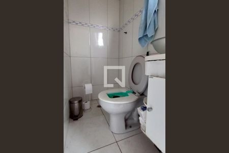 Casa à venda com 300m², 8 quartos e 1 vaga Casa à venda com 300m², 8 quartos e 1 vagaBanheiro 2 Casa 1