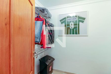 Casa à venda com 330m², 5 quartos e 7 vagasSuíte 3