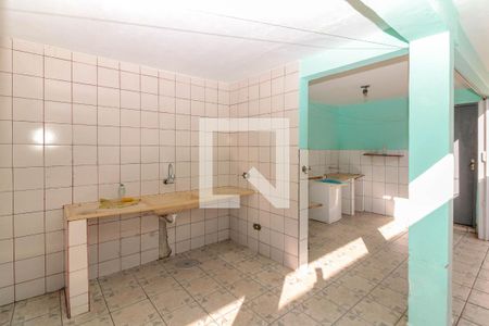 Casa à venda com 330m², 5 quartos e 7 vagasCozinha 2