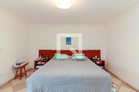 Casa à venda com 330m², 5 quartos e 7 vagasSuíte