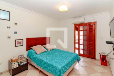 Casa à venda com 330m², 5 quartos e 7 vagasSuíte 2