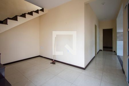 Sala 1 de casa para alugar com 3 quartos, 120m² em Paraíso, São Gonçalo