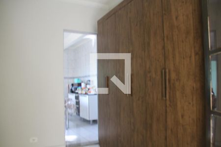 Quarto 1 de casa para alugar com 2 quartos, 53m² em Jardim São Sebastião, São Paulo