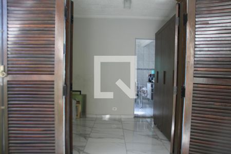 Quarto 1 de casa para alugar com 2 quartos, 53m² em Jardim São Sebastião, São Paulo