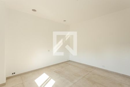 Casa para alugar com 1080m², 7 quartos e 8 vagas Casa para alugar com 1080m², 7 quartos e 8 vagasQuarto 2