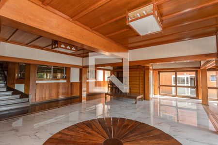 Casa para alugar com 1080m², 7 quartos e 8 vagas Casa para alugar com 1080m², 7 quartos e 8 vagasSalão inferior