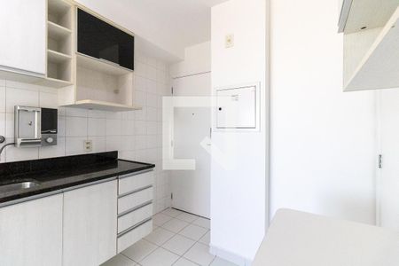 Apartamento à venda com 103m², 4 quartos e 2 vagas Apartamento à venda com 103m², 4 quartos e 2 vagasCozinha