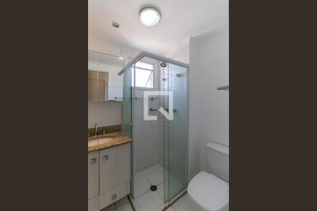 Apartamento à venda com 103m², 4 quartos e 2 vagas Apartamento à venda com 103m², 4 quartos e 2 vagasBanheiro da Suíte