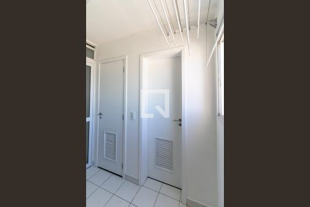 Apartamento à venda com 103m², 4 quartos e 2 vagas Apartamento à venda com 103m², 4 quartos e 2 vagasLavanderia