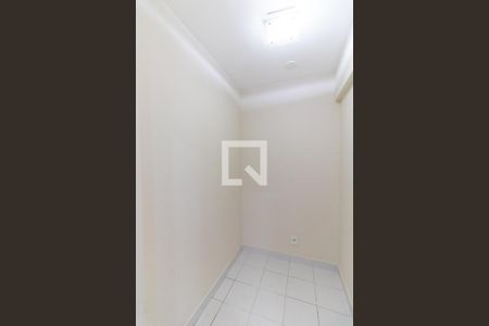 Apartamento à venda com 103m², 4 quartos e 2 vagas Apartamento à venda com 103m², 4 quartos e 2 vagasQuarto de Serviço